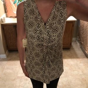 NWT Cute V-neck tank top